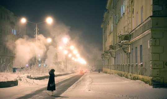 Η πόλη φάντασμα των… ζωντανών-νεκρών: Έχει πάντα κρύο και ο ήλιος δεν βγαίνει! (ΕΙΚΟΝΕΣ)