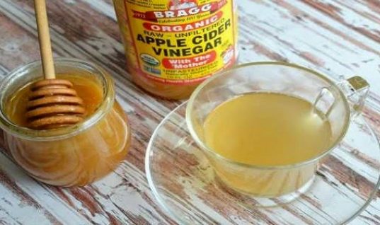 Τι συμβαίνει όταν πιείτε μηλόξυδο και μέλι με άδειο στομάχι
