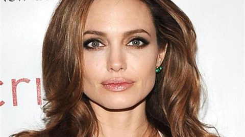 Angelina Jolie: Έμεινε 35 κιλά! (εικόνα)
