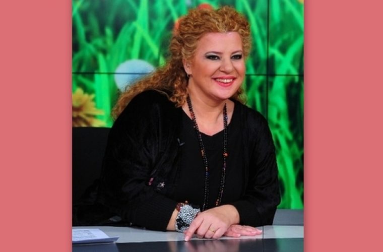 Αθηνά Καμπάκογλου: Με ποιον πασίγνωστο ηθοποιό είναι παντρεμένη η παρουσιάστρια της ΕΡΤ;