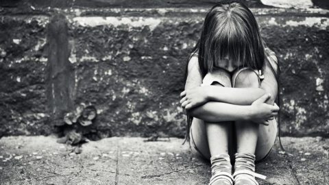 Η ιστορία της 11χρονης από τη Φλόριντα που εξαναγκάστηκε να παντρευτεί τον βιαστή της…