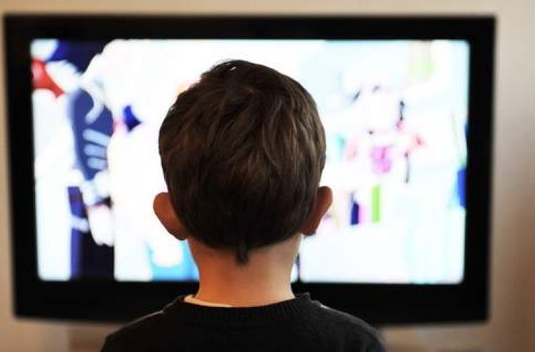 Παιδικές διαφημίσεις στην τηλεόραση τέλος -Θα απαγορευτούν από τις 7 το πρωί ως τις 10 το βράδυ