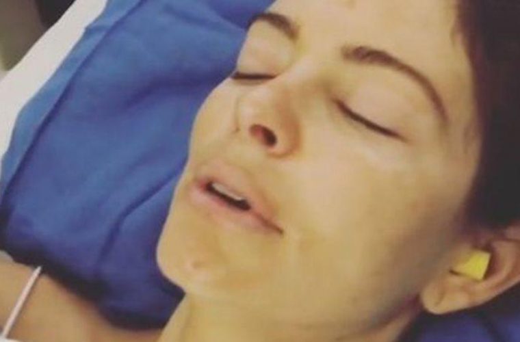 Το συγκλονιστικό βίντεο με τη Μαρία Μενούνος αμέσως μετά το 7,5 ωρών χειρουργείο