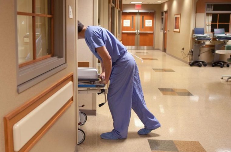 Καβάλα: Νοσηλευτής καταδικάστηκε σε 15ετή κάθειρξη για ασέλγεια σε βάρος ασθενούς