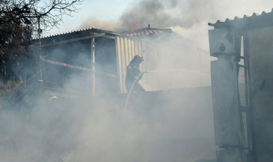 Πέθανε ο 33χρονος πυροσβέστης που είχε τραυματιστεί στην πυρκαγιά στο Ζευγολατιό
