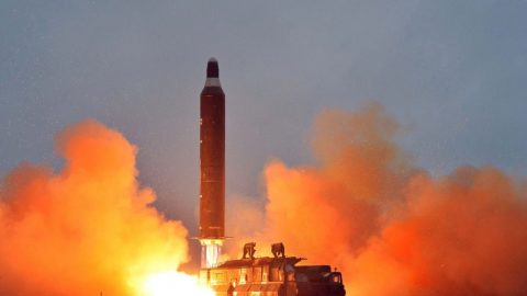 Η Βόρεια Κορέα εκτόξευσε πύραυλο που πέρασε πάνω από την Ιαπωνία!