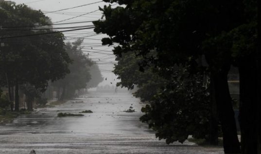 Κυκλώνας Ίρμα: Έφθασε στη Φλόριντα – Χάος και τρόμος! Εικόνες Δευτέρας Παρουσίας