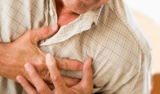 Καρδιακή προσβολή: Αυτό είναι το σύμπτωμα – κλειδί και δεν είναι ο πόνος στο στήθος