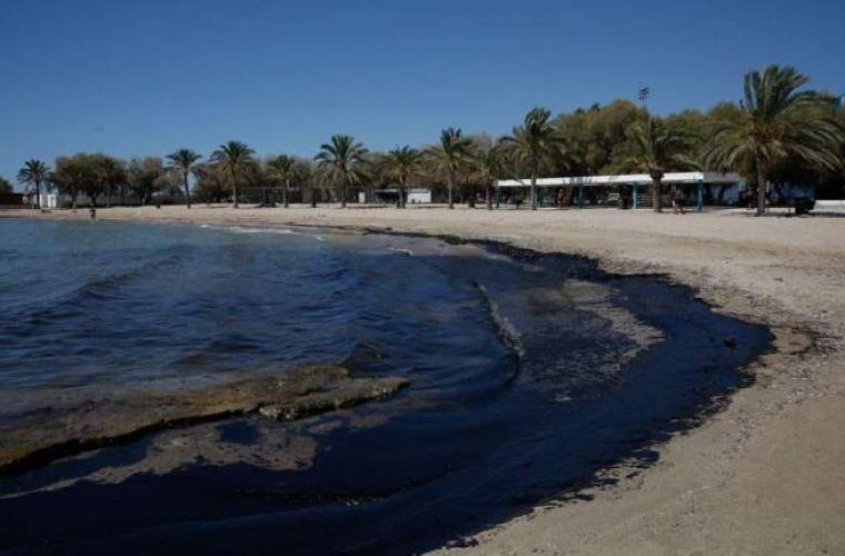 Προσοχή: Tο υπουργείο Υγείας απαγόρευσε το κολύμπι  σε παραλίες της Αττικής-Δείτε σε ποιες