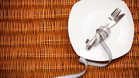 Περιοδική νηστεία: Θεαματική απώλεια βάρους μέσα σε λίγες εβδομάδες