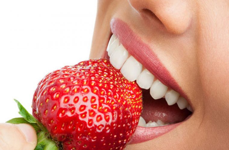 10 καθημερινές συνήθειες που φθείρουν τα δόντια σου!