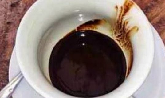 Τέσσερις λόγοι για να μην ξαναπετάξετε το κατακάθι του καφέ!