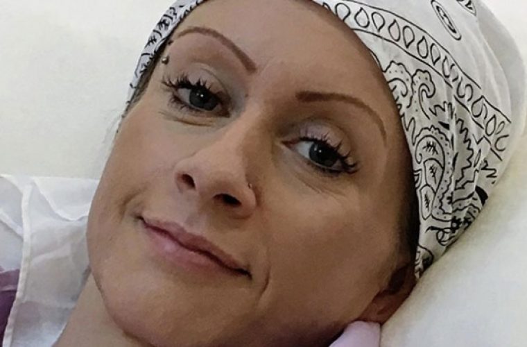 Καρκινοπαθής σώθηκε από τη νυν γυναίκα του πρώην συζύγου της