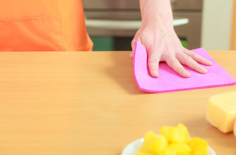 Το βετέξ έχει τα περισσότερα βακτήρια στην κουζίνα – Δείτε πώς να το καθαρίζετε σωστά