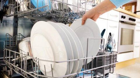 Αυτό είναι το μεγάλο λάθος που κάνουν οι περισσότεροι με το πλυντήριο πιάτων