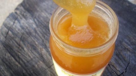 Γιατί κρυσταλλώνει το μέλι; Πως θα το ρευστοποιήσετε ξανά