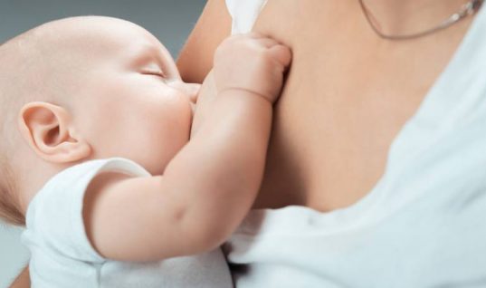 Μειωμένος ο κίνδυνος διαβήτη για γυναίκες που έχουν θηλάσει μωρό για τουλάχιστον 6 μήνες