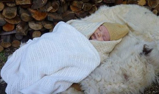 Γιατί οι Σκανδιναβοί βγάζουν τα παιδιά τους να κοιμούνται στο κρύο -Η πρακτική που αναβιώνει