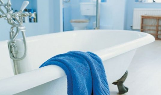 Πώς να μειώσετε την υγρασία στο μπάνιο