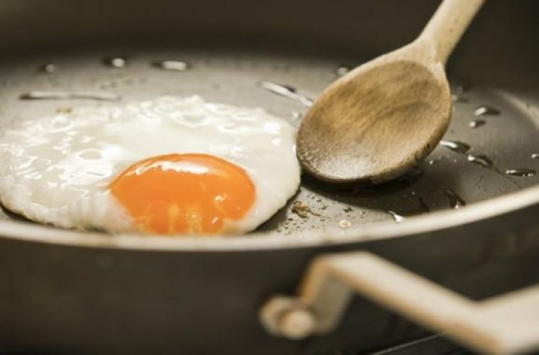 Αυγά: Το λάθος που κάνουν όλοι στο μαγείρεμα!