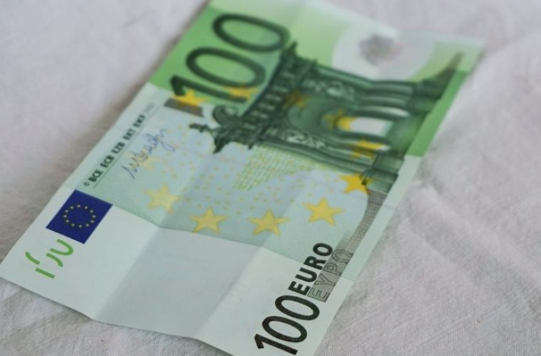 Αγρίνιο: Βρήκε 100 ευρώ και τον καταδίκασαν για κλοπή!