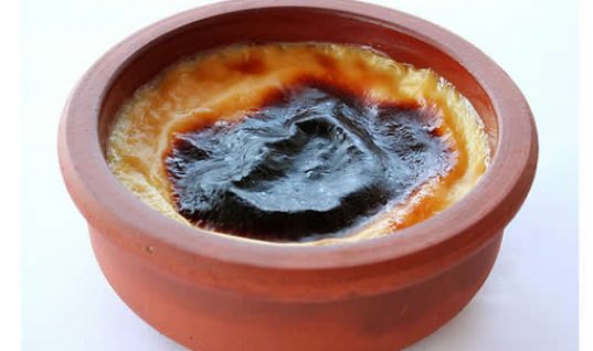 Λαχταριστό ρυζόγαλο φούρνου: Η ελληνική εκδοχή της κρεμ μπρουλέ (Vid)
