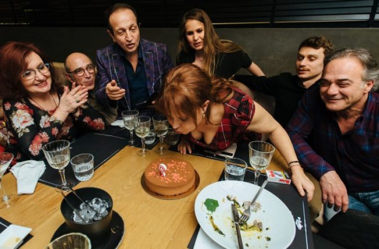 Νικολέττα Βλαβιανού: Γιόρτασε με φίλους τα γενέθλιά της – Δεν θα πιστέψετε πόσο χρονών έγινε