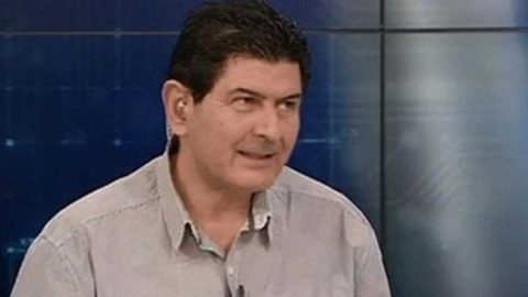 Νίκος Γρυλλάκης: Σοκ στην ΕΡΤ με τον ξαφνικό χαμό του δημοσιογράφου