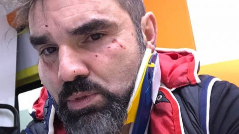 Θύμα επίθεσης έπεσε ο δημοσιογράφος Νάσος Γουμενίδης (vid)