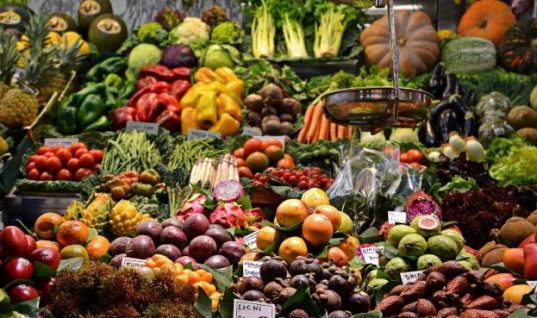 Προσοχή: Αυτά είναι τα φρούτα και λαχανικά με τα περισσότερα φυτοφάρμακα