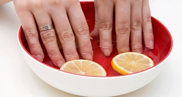 Κιτρινισμένα νύχια; Κάντε λεύκανση με 8 φυσικούς τρόπους στο σπίτι!
