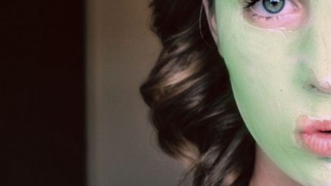DIY συνταγή: Αντιγηραντική μάσκα προσώπου με πράσινο τσάι!