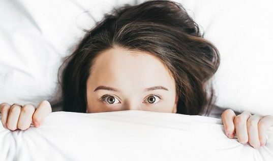 Το κρεβάτι στο οποίο κοιμάσαι είναι πιο βρώμικο απ’ όσο φαντάζεσαι. Πολύ πιο βρώμικο- Δες γιατί
