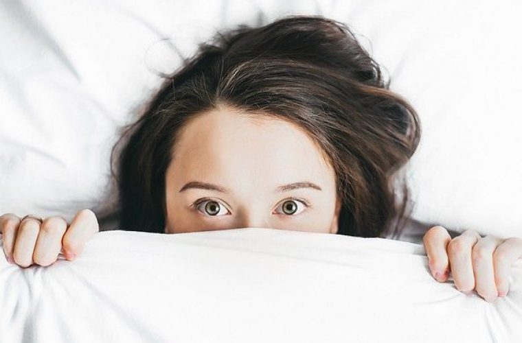 Το κρεβάτι στο οποίο κοιμάσαι είναι πιο βρώμικο απ’ όσο φαντάζεσαι. Πολύ πιο βρώμικο- Δες γιατί