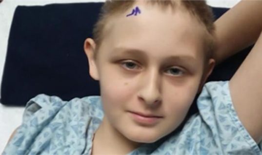 13χρονος ξύπνησε από κώμα μόλις οι γονείς του επέτρεψαν τη δωρεά οργάνων