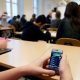 Υπουργείο Παιδείας: Κινητά τηλέφωνα τέλος στα σχολεία