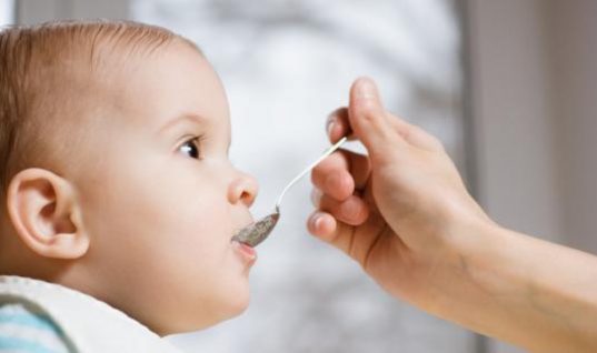 Πώς η διατροφή ενός μωρού τις 1000 πρώτες μέρες της ζωής του επηρεάζει την ανάπτυξη του εγκεφάλου του