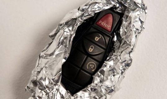 Γιατί πρέπει να τυλίγετε σε αλουμινόχαρτο το κλειδί του αυτοκινήτου