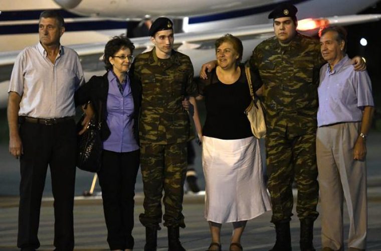 Στην Ελλάδα οι δύο στρατιωτικοί μετά από 167 ημέρες κράτησης