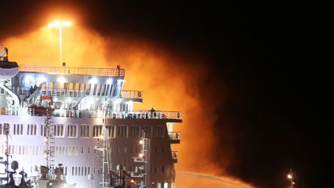 Φωτιά στο πλοίο «Ελευθέριος Βενιζέλος»-Νύχτα αγωνίας για 875 επιβάτες- Δραματικές στιγμές κατά την επιστροφή στον Πειραιά