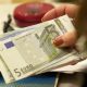 Συντάξεις: Ανατροπή στα δώρα – Πώς με μια αίτηση οι συνταξιούχοι μπορούν να κερδίσουν 600 ως 17.000 ευρώ!