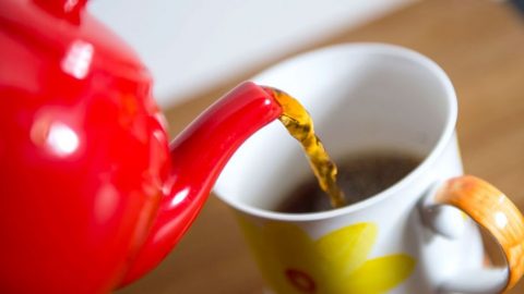Πώς το καυτό τσάι,o καπνός ψησταριάς και 5 ακόμα άγνωστα πράγματα αυξάνουν τον κίνδυνο καρκίνου