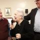 Η Μαίρη Λίντα τραγούδησε στην πασχαλινή γιορτή του Γηροκομείου Αθηνών και έκανε τους πάντες να δακρύσουν! (vid)