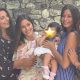 Οι κόρες της Τσαπανίδου νονές στη βάφτιση της ανιψιάς της (εικόνες)