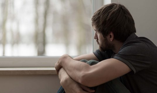 Τα 5 πολύ σοβαρά σημάδια της κατάθλιψης. Αν σου συμβαίνουν πρέπει να μιλήσεις με ειδικό
