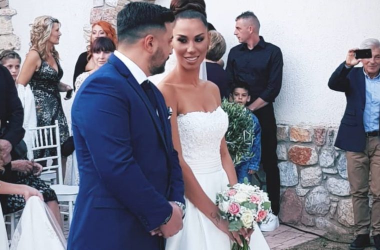 Πωλίνα Φιλίππου – Τριαντάφυλλος Παντελίδης: Παντρεύτηκαν με θρησκευτικό γάμο και βάφτισαν την κόρη τους! (εικόνες)