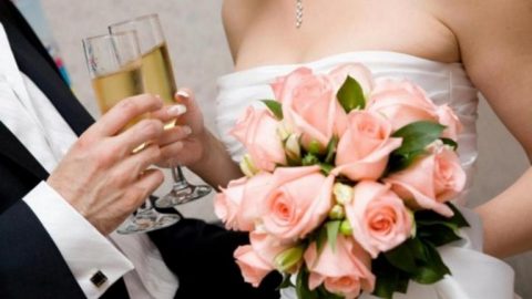 Τρίκαλα: Ο γάμος διαλύθηκε με χαστούκια της πεθεράς στη νύφη! Διαζύγιο και μηνύσεις