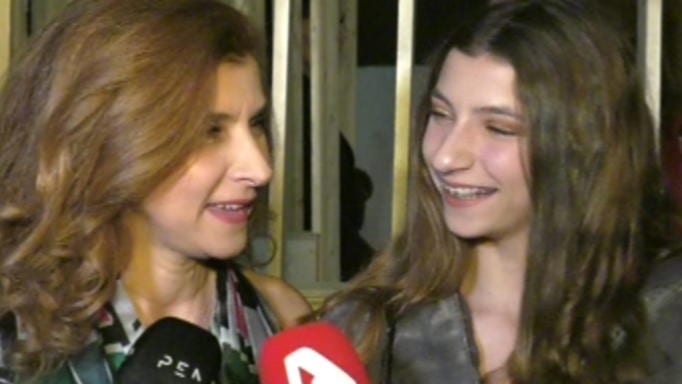 Η Μαρία Παπαλάμπρου και η 15χρονη κόρη της είναι ολόιδιες! (εικόνα)