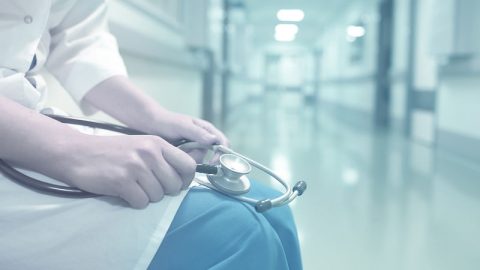 Κορονοϊός : «Γιατροί αρνούνται να υπηρετήσουν το καθήκον τους»