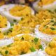 Αυγά γεμιστά με μαγιονέζα και μυρωδικά: Εύκολη συνταγή για αυτά που έμειναν!